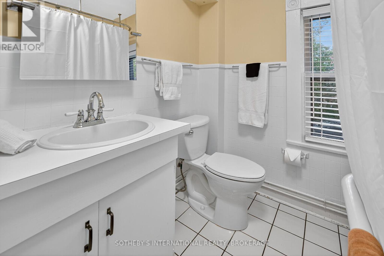 54 Platoff Street, Niagara-On-The-Lake, Ontario  L0S 1J0 - Photo 21 - X12931718