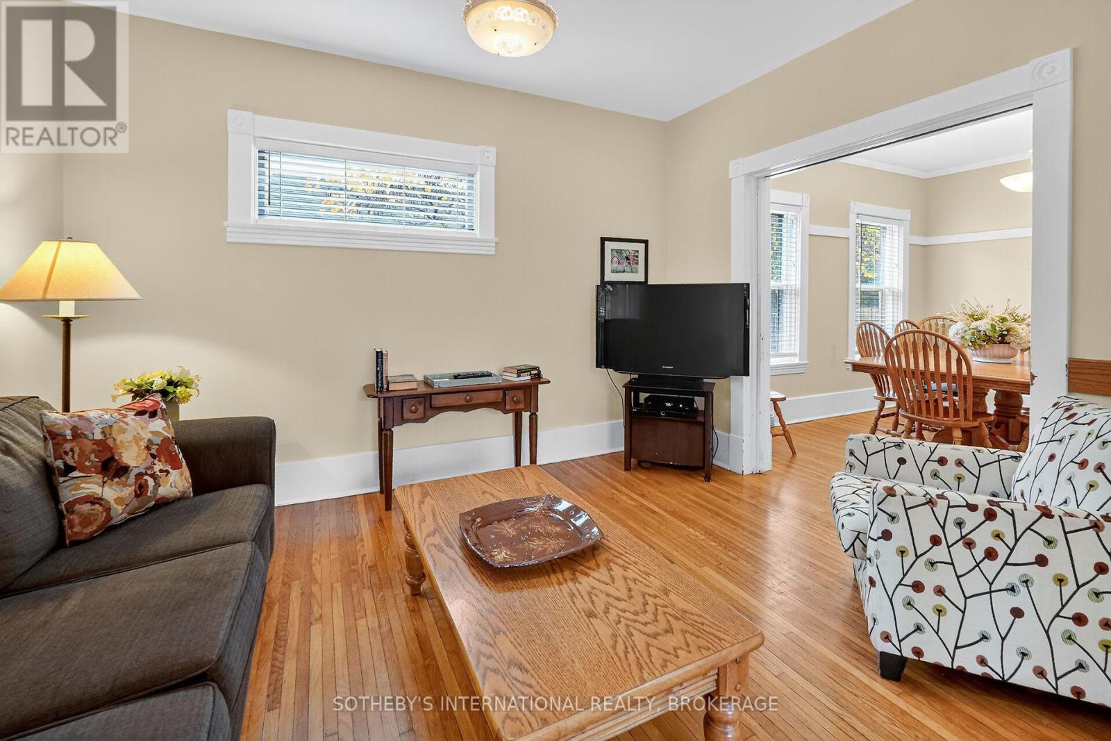 54 Platoff Street, Niagara-On-The-Lake, Ontario  L0S 1J0 - Photo 5 - X12931718