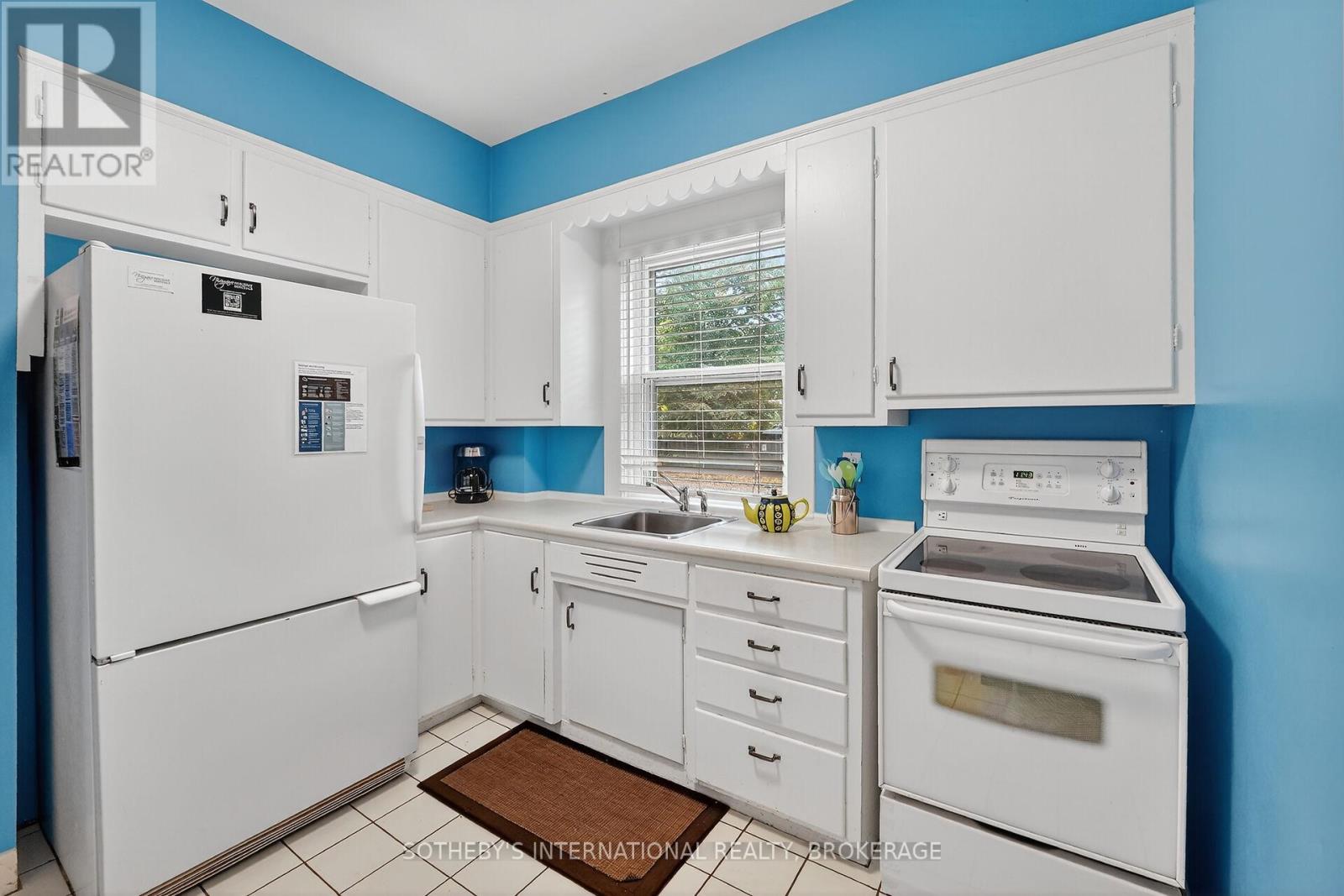 54 Platoff Street, Niagara-On-The-Lake, Ontario  L0S 1J0 - Photo 9 - X12931718