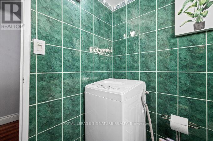 705 - 11 Wincott Drive, Toronto, Ontario  M9R 2R9 - Photo 35 - W12909644