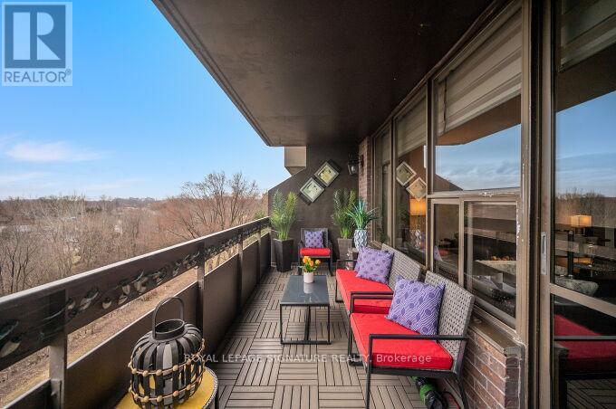 705 - 11 Wincott Drive, Toronto, Ontario  M9R 2R9 - Photo 37 - W12909644