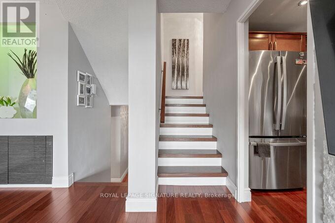 705 - 11 Wincott Drive, Toronto, Ontario  M9R 2R9 - Photo 7 - W12909644