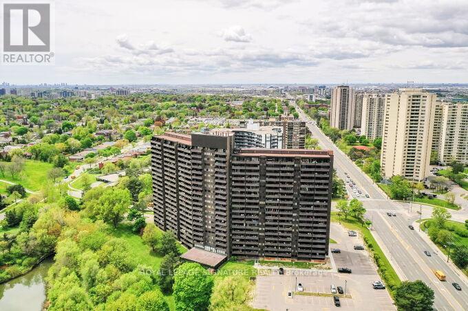 705 - 11 Wincott Drive, Toronto, Ontario  M9R 2R9 - Photo 44 - W12909644