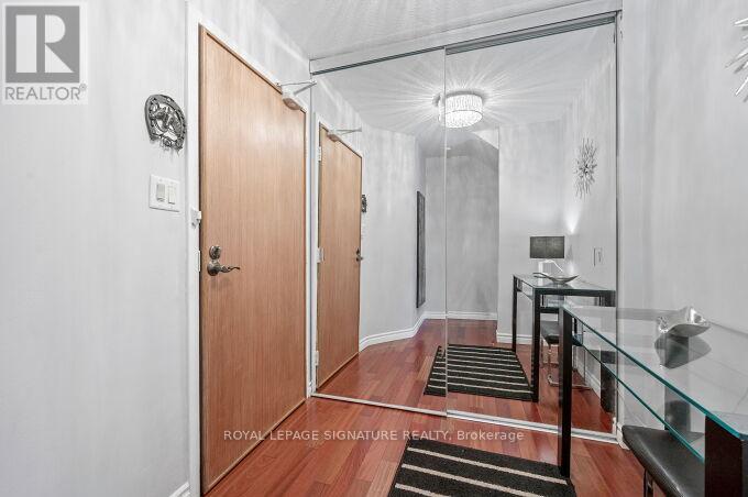 705 - 11 Wincott Drive, Toronto, Ontario  M9R 2R9 - Photo 6 - W12909644