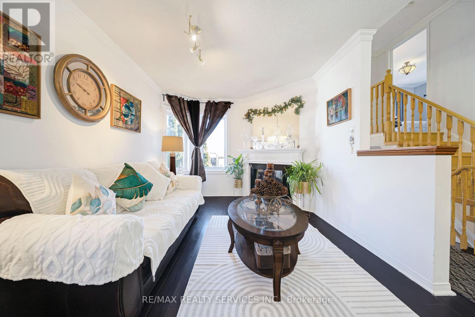 27 Suncrest Drive, Brampton, Ontario  L6X 4L5 - Photo 10 - W12931680