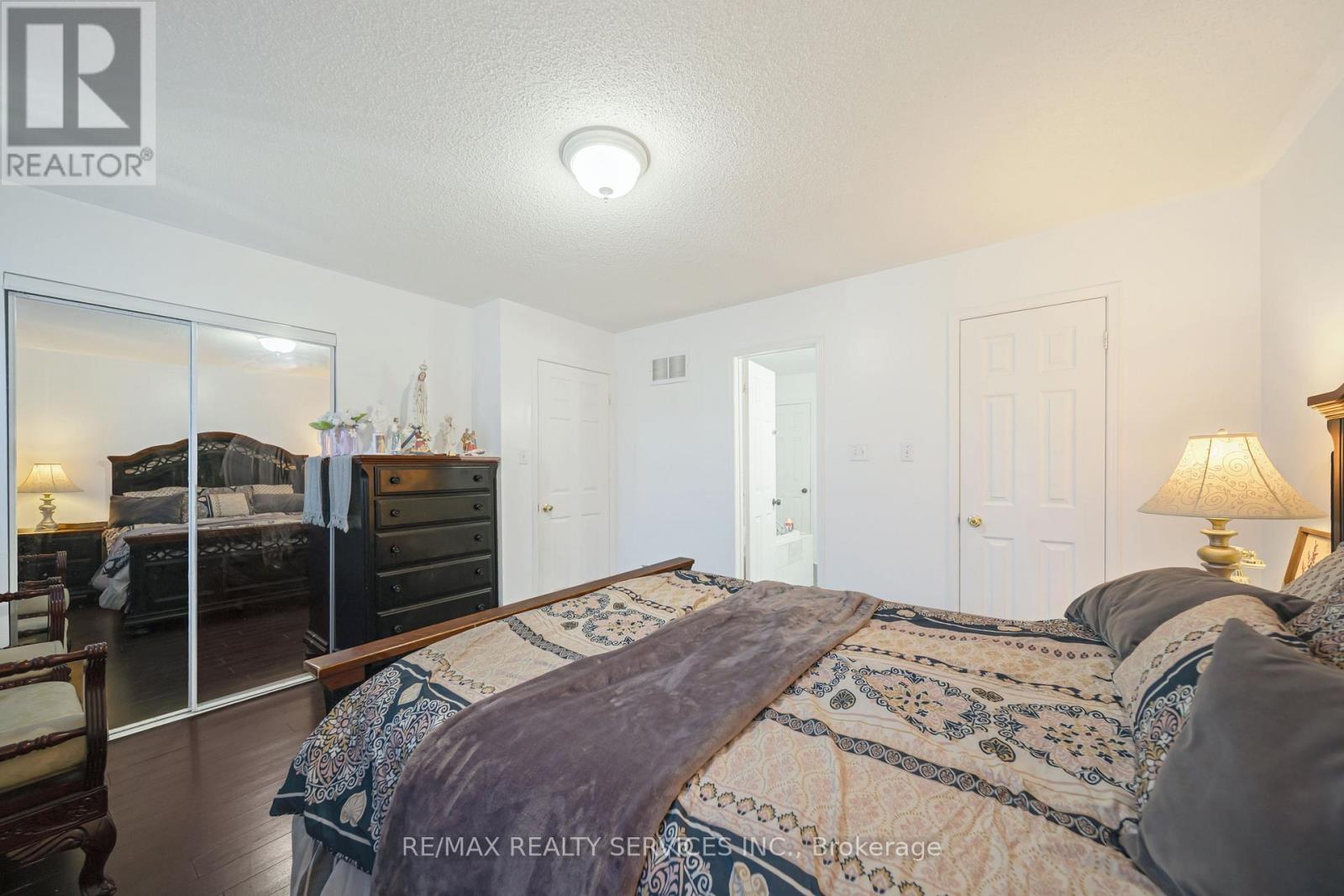 27 Suncrest Drive, Brampton, Ontario  L6X 4L5 - Photo 24 - W12931680