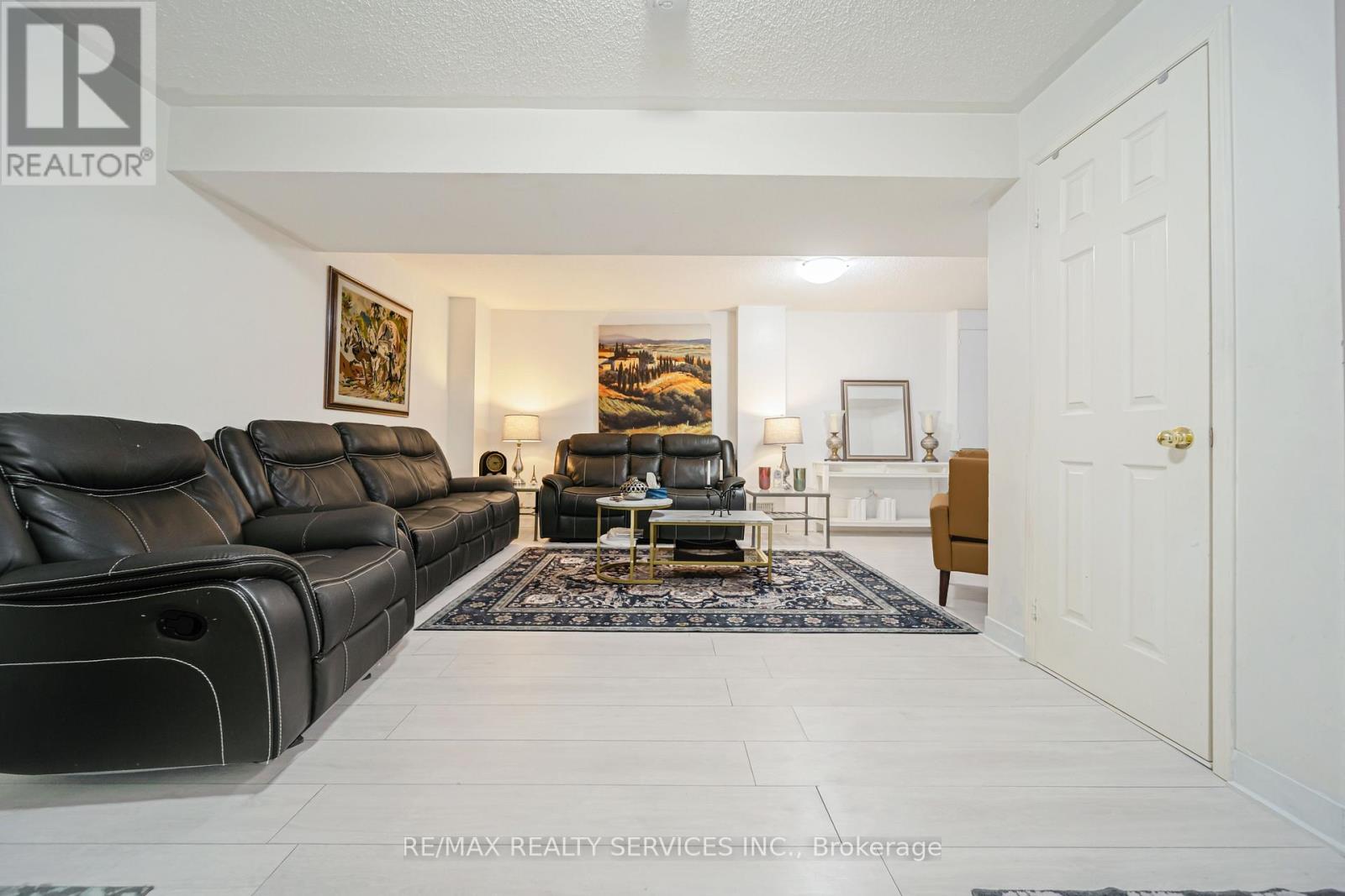 27 Suncrest Drive, Brampton, Ontario  L6X 4L5 - Photo 37 - W12931680