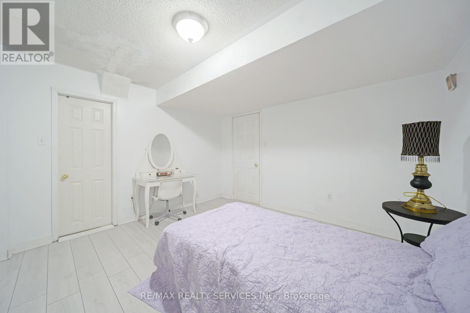 27 Suncrest Drive, Brampton, Ontario  L6X 4L5 - Photo 42 - W12931680