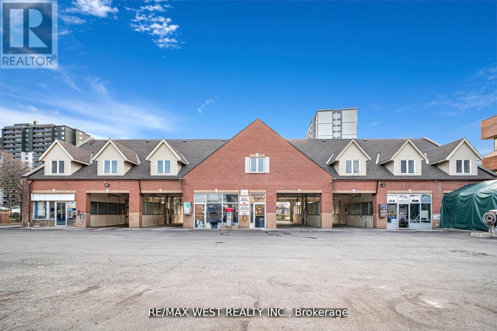 2800 Jane Street, Toronto, Ontario  M3N 2H9 - Photo 5 - W12931696