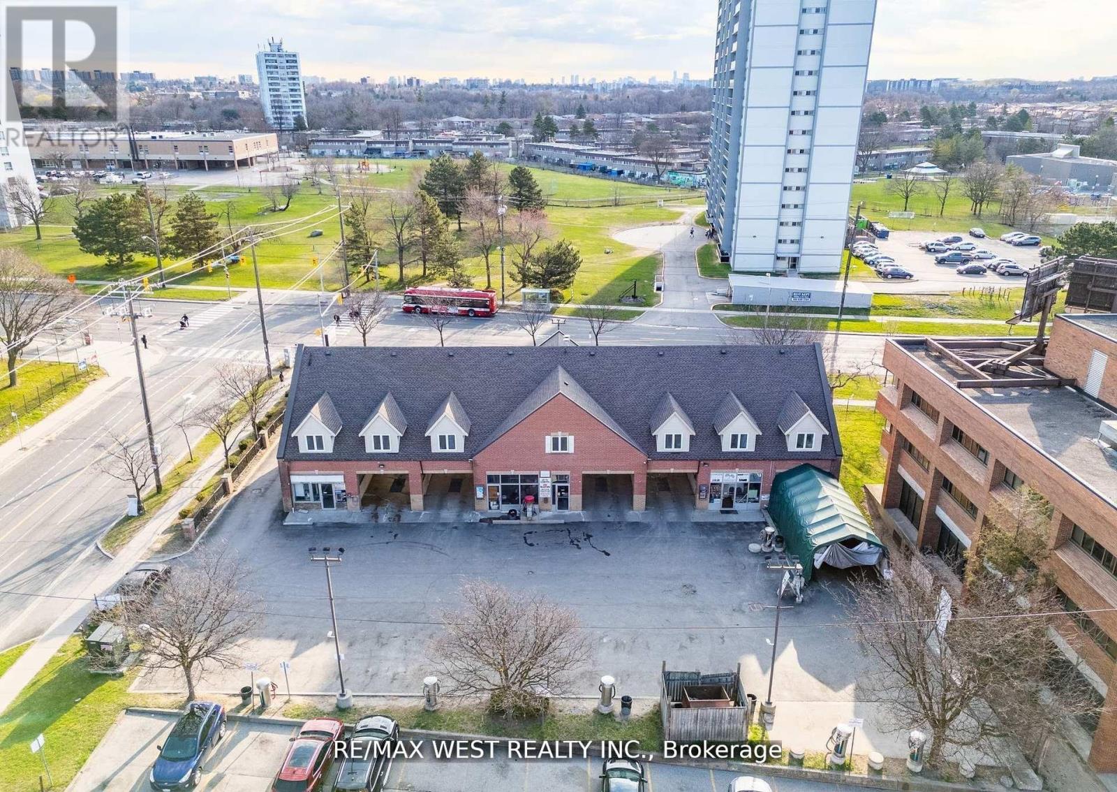 2800 Jane Street, Toronto, Ontario  M3N 2H9 - Photo 6 - W12931696