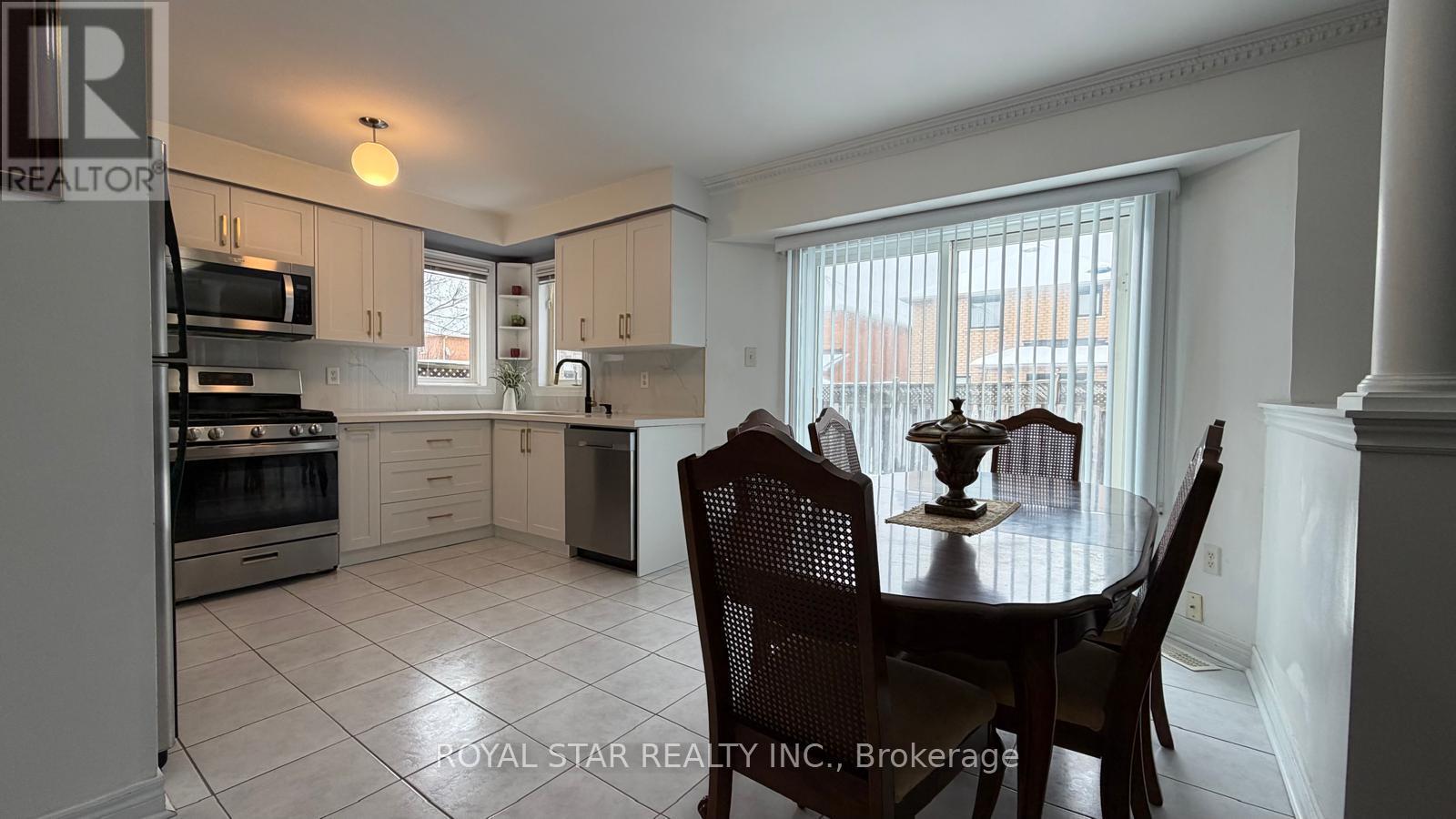 58 Red Plant Crescent, Brampton, Ontario  L7A 1V8 - Photo 7 - W12931714