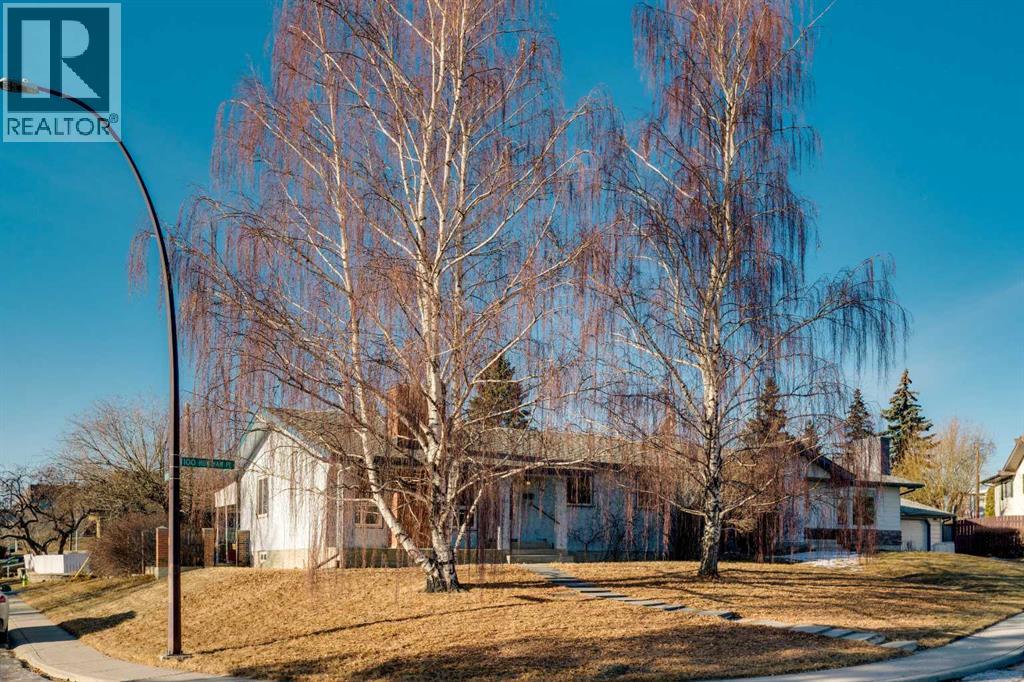 102 Huntham Place Ne, Calgary, Alberta  T2K 4Y6 - Photo 3 - A2280773