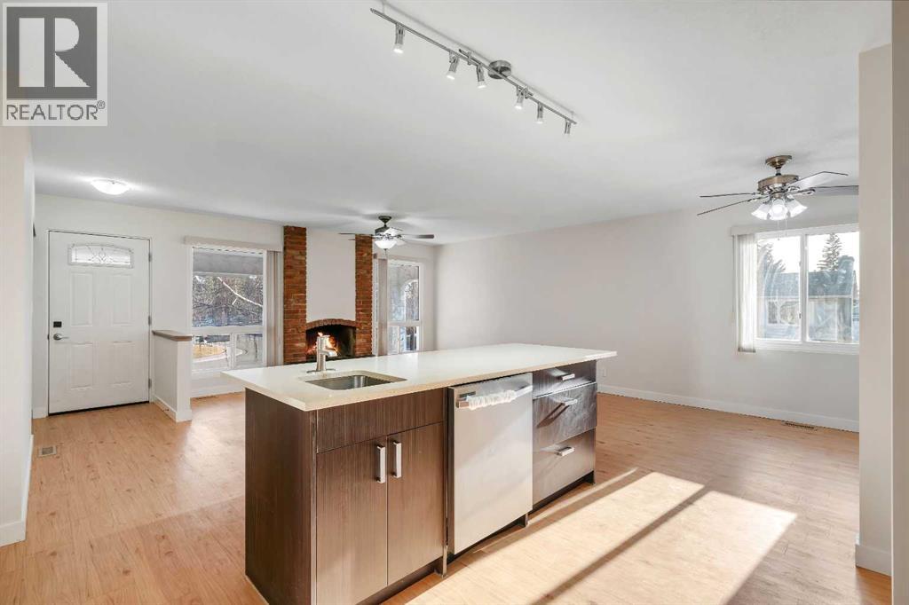 102 Huntham Place Ne, Calgary, Alberta  T2K 4Y6 - Photo 14 - A2280773