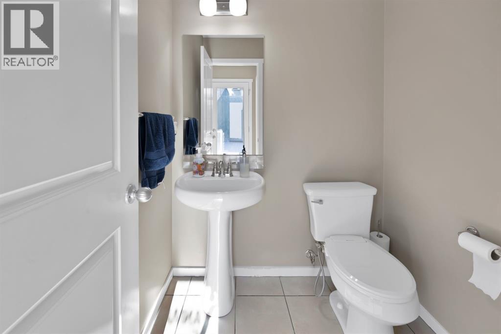 108 Panamount Way Nw, Calgary, Alberta  T3K 0P7 - Photo 17 - A2295876