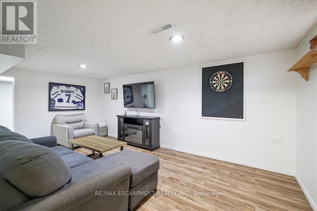 9 Inglewood Street, Brantford, Ontario  N3P 1A4 - Photo 21 - X12931712