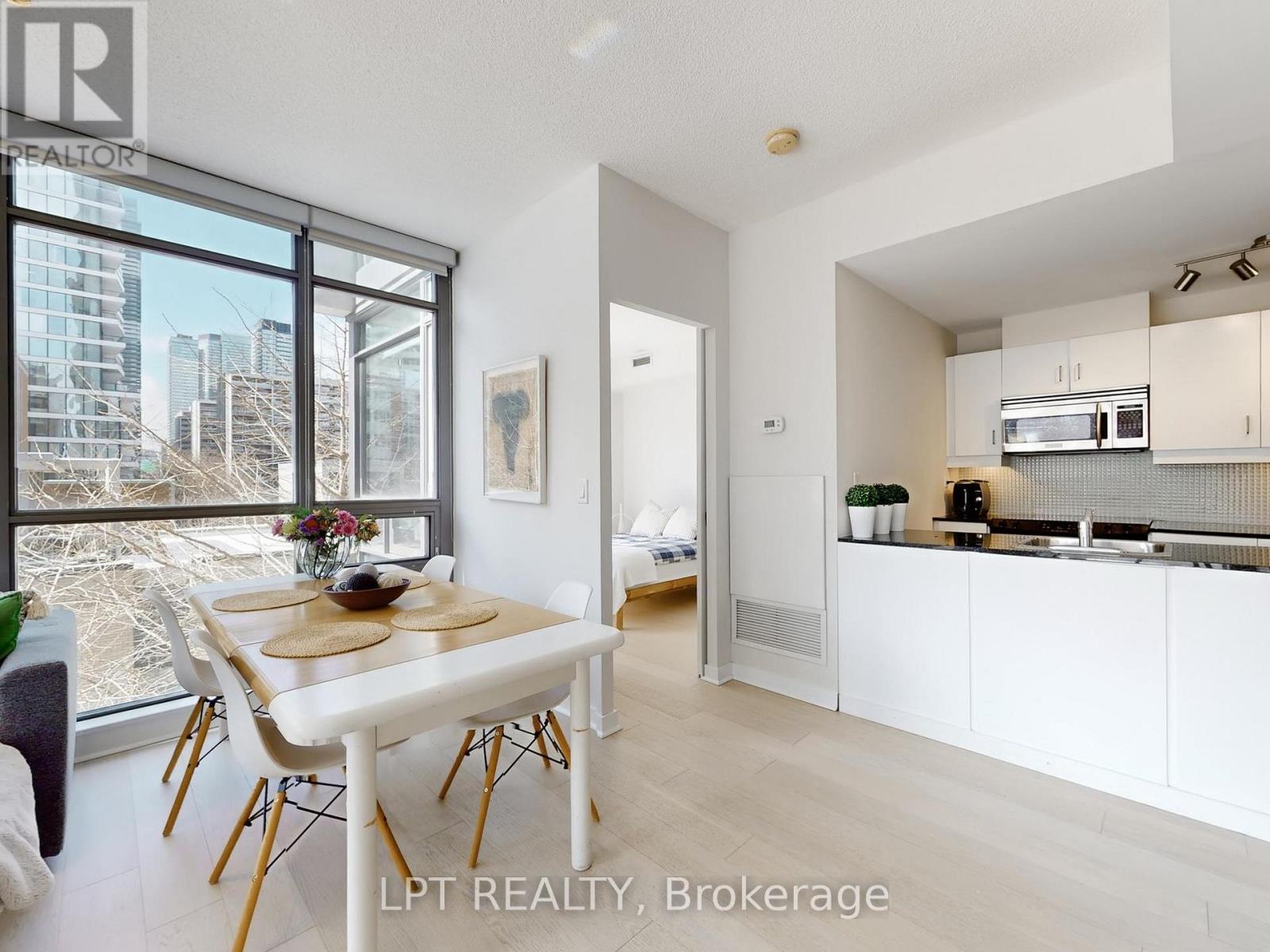 403 - 281 Mutual Street, Toronto, Ontario  M4Y 3C4 - Photo 3 - C12895852