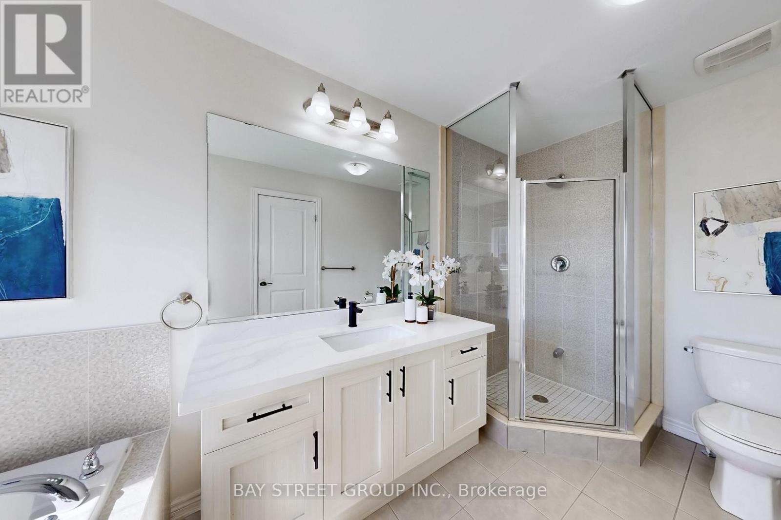 7 Paper Mills Crescent, Richmond Hill, Ontario  L4E 0V5 - Photo 25 - N12839194