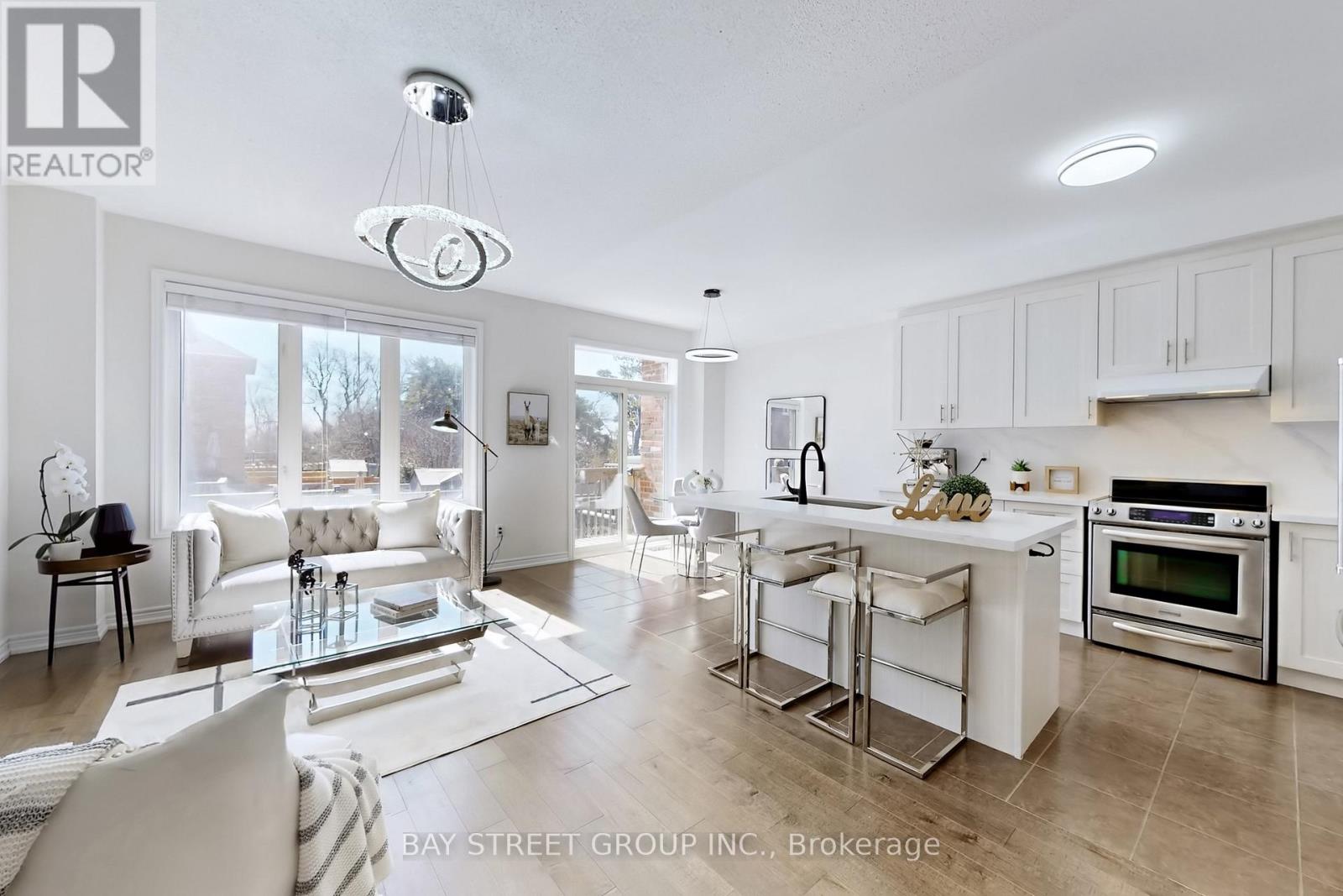 7 Paper Mills Crescent, Richmond Hill, Ontario  L4E 0V5 - Photo 12 - N12839194