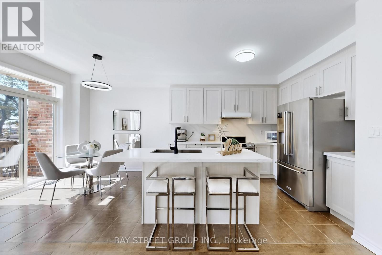 7 Paper Mills Crescent, Richmond Hill, Ontario  L4E 0V5 - Photo 13 - N12839194