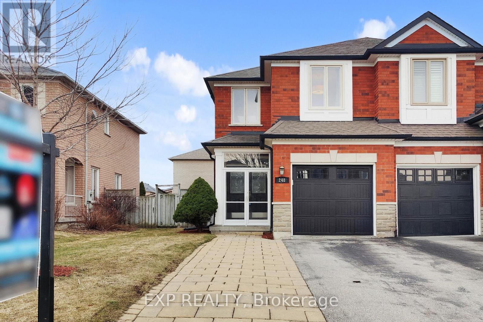 248 Morningmist Street, Brampton (Sandringham-Wellington), Ontario  L6R 2B8 - Photo 3 - W12924036