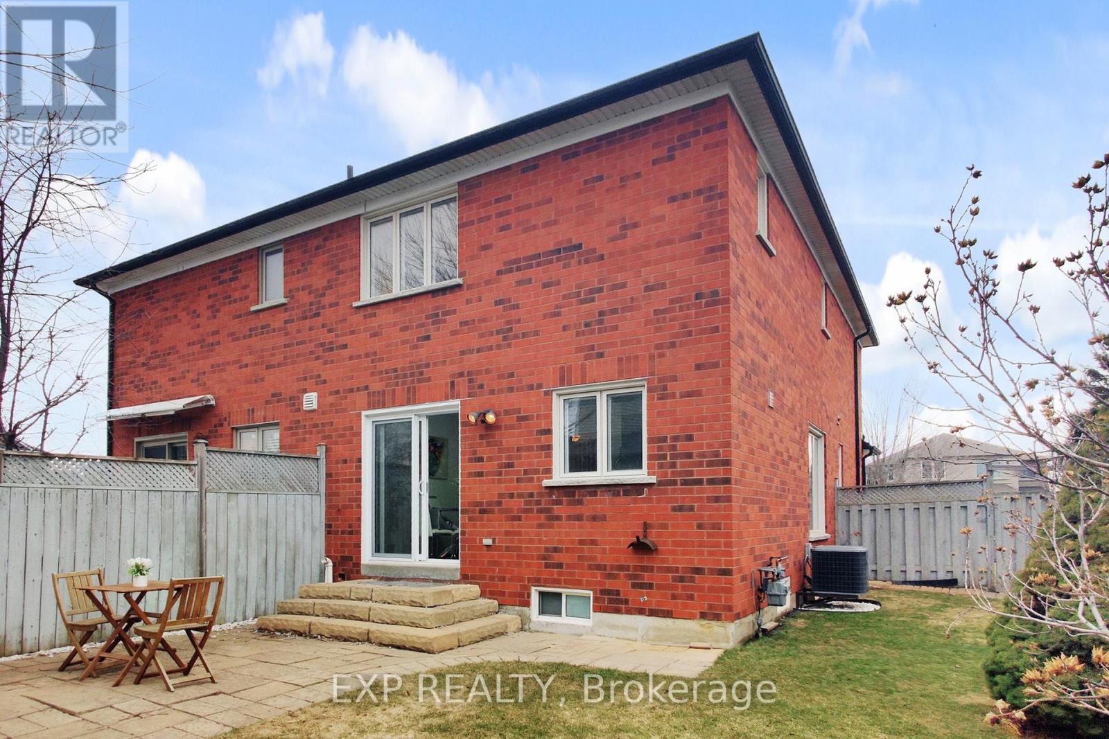 248 Morningmist Street, Brampton (Sandringham-Wellington), Ontario  L6R 2B8 - Photo 37 - W12924036