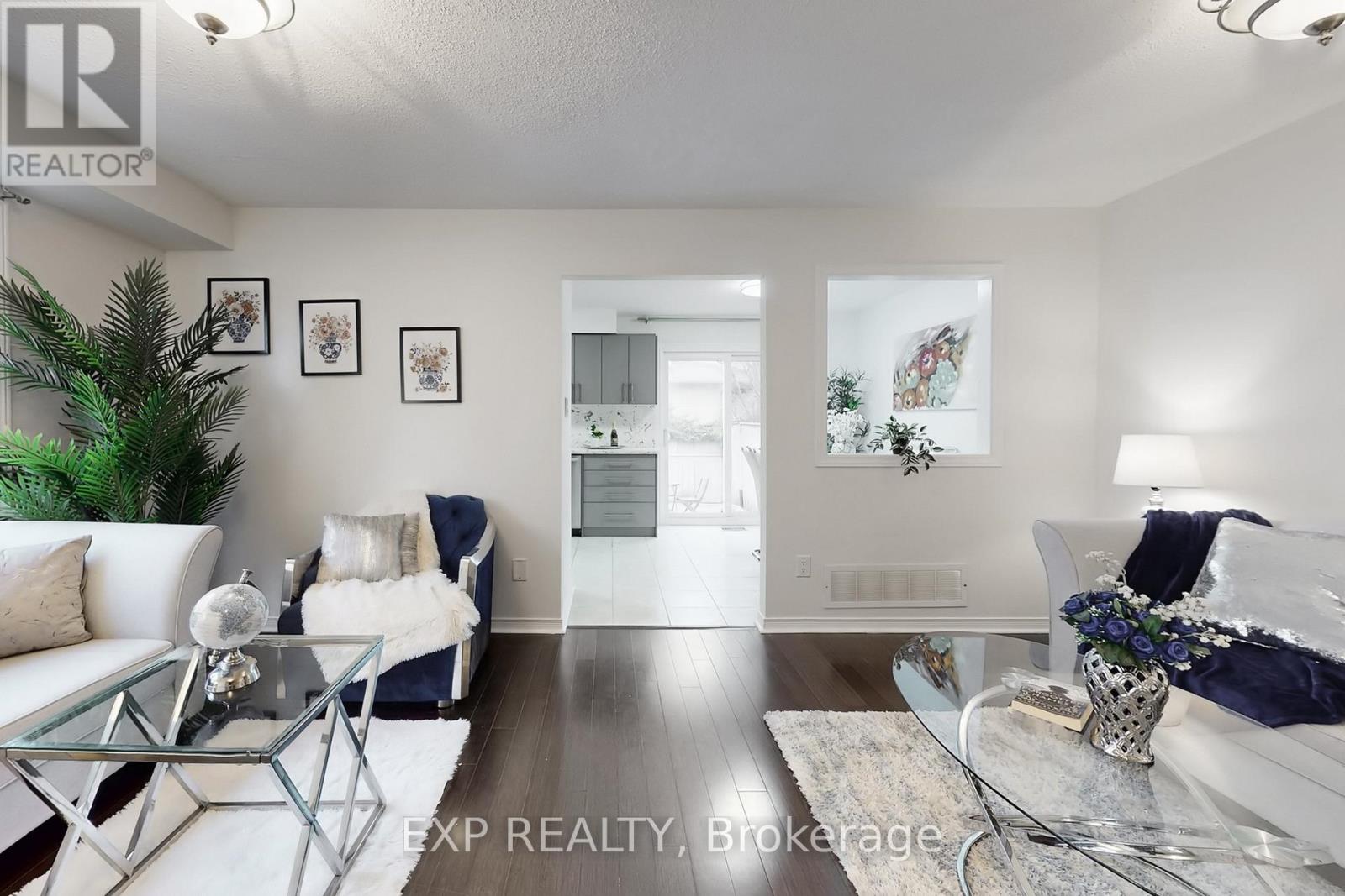 248 Morningmist Street, Brampton (Sandringham-Wellington), Ontario  L6R 2B8 - Photo 5 - W12924036