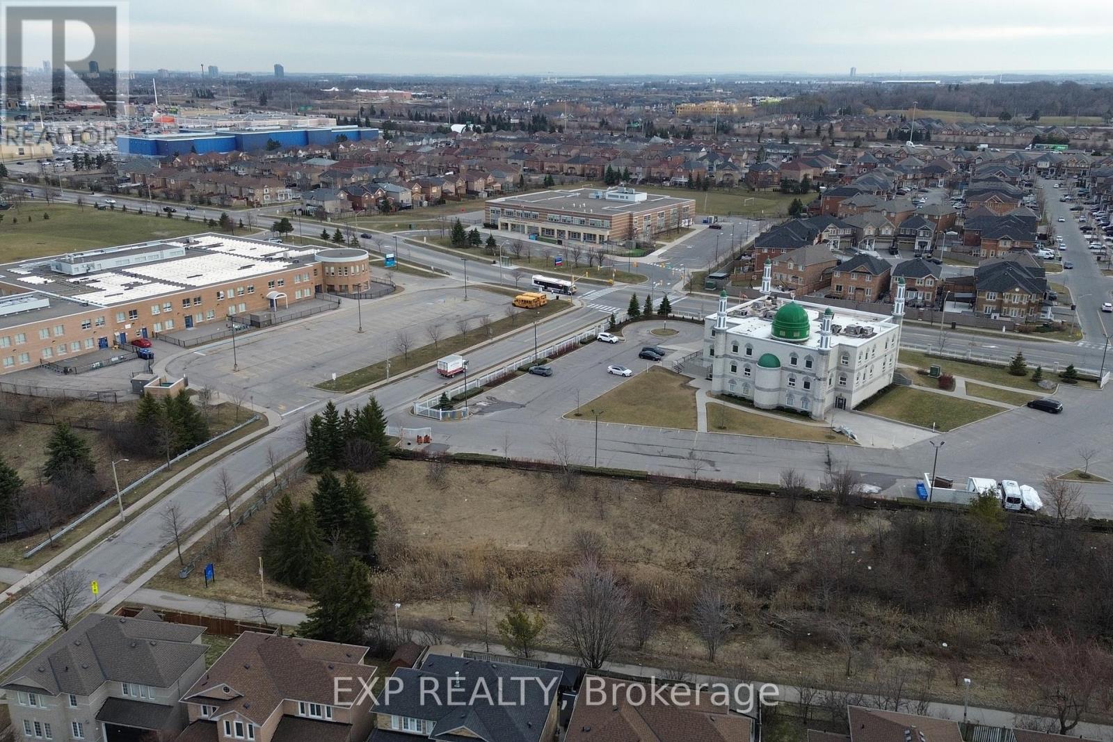 248 Morningmist Street, Brampton (Sandringham-Wellington), Ontario  L6R 2B8 - Photo 46 - W12924036