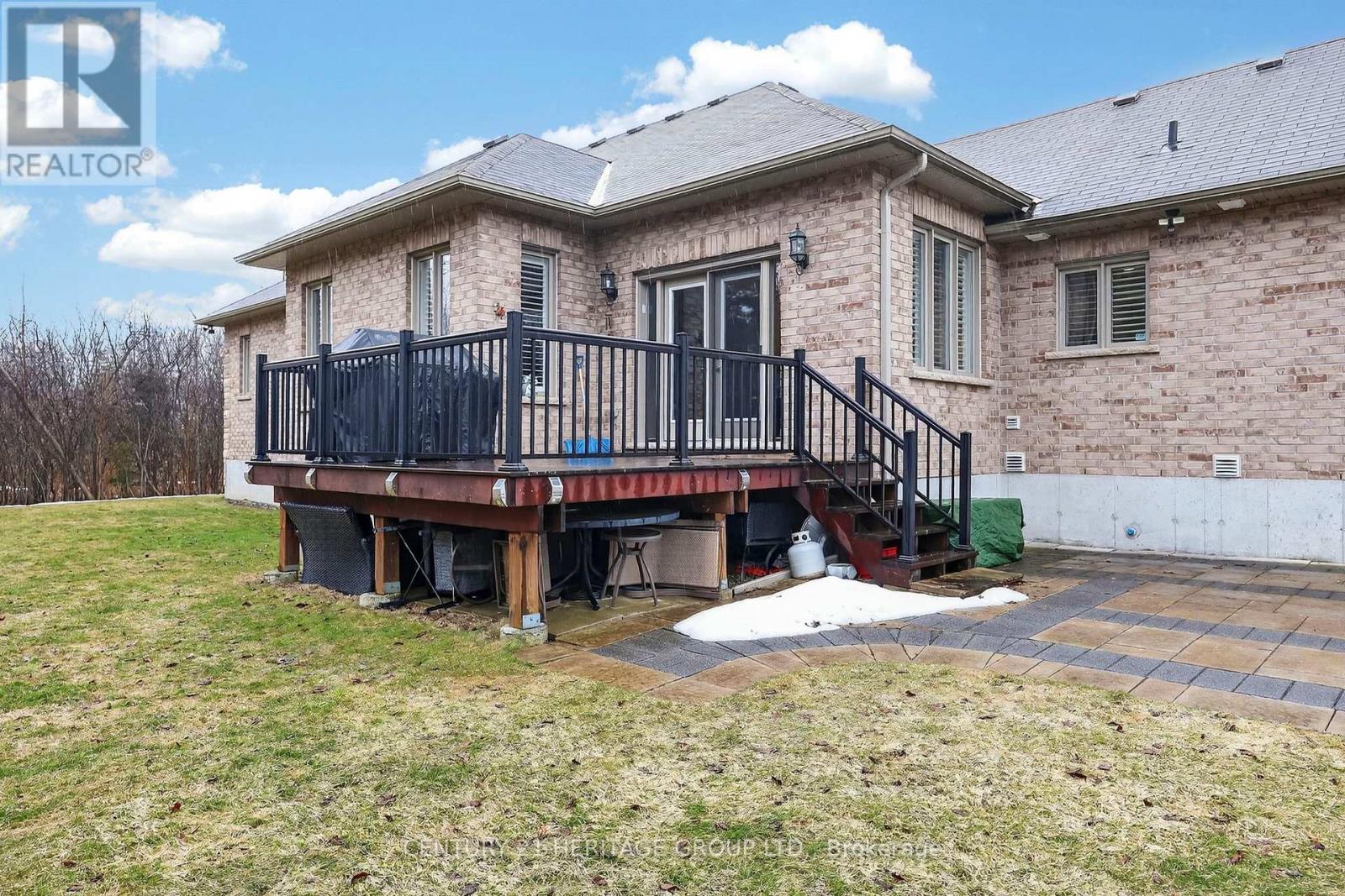 19 Shore Crescent, Georgina, Ontario  L0E 1S0 - Photo 35 - N12930650