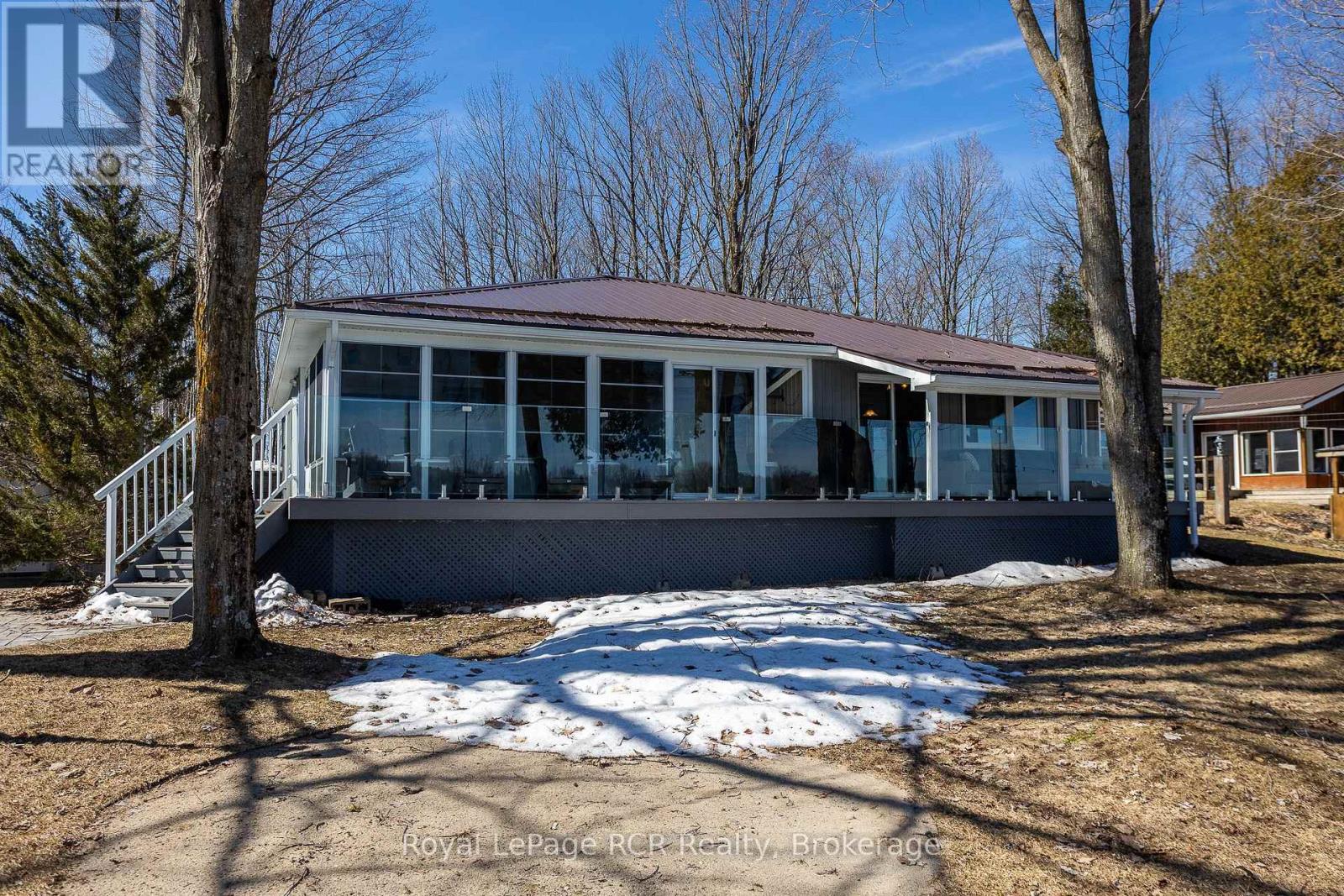 132 MCCULLOUGH LAKE DRIVE, Chatsworth, Ontario