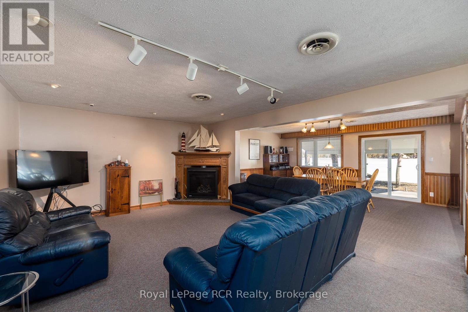 132 Mccullough Lake Drive, Chatsworth, Ontario  N0H 2V0 - Photo 12 - X12931730