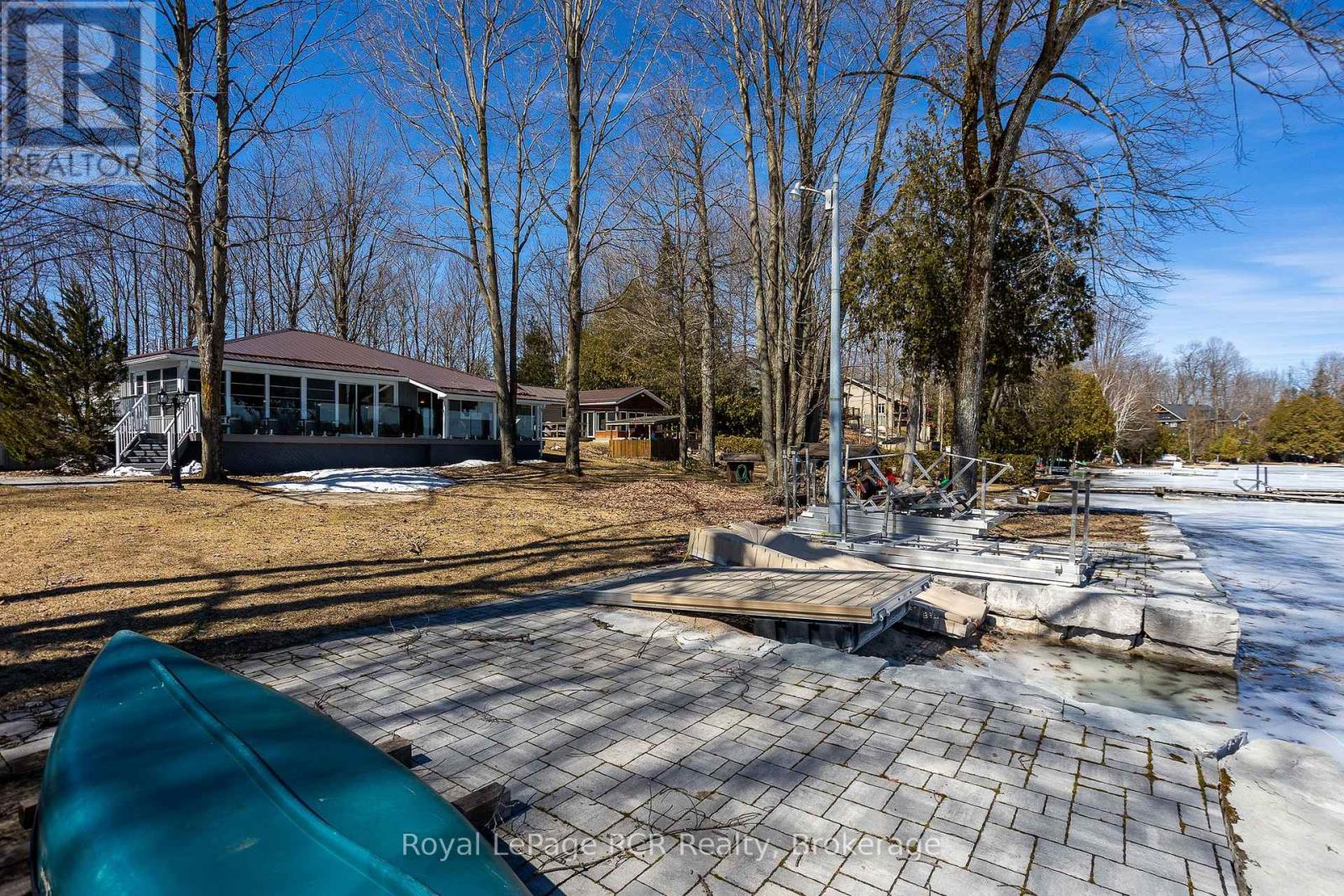 132 Mccullough Lake Drive, Chatsworth, Ontario  N0H 2V0 - Photo 2 - X12931730