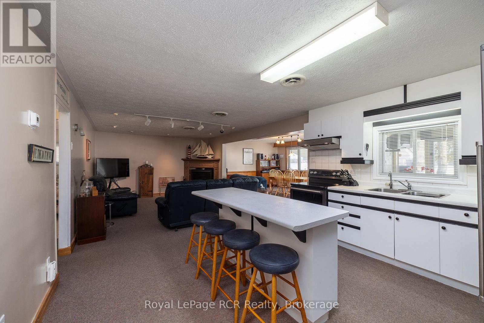 132 Mccullough Lake Drive, Chatsworth, Ontario  N0H 2V0 - Photo 8 - X12931730