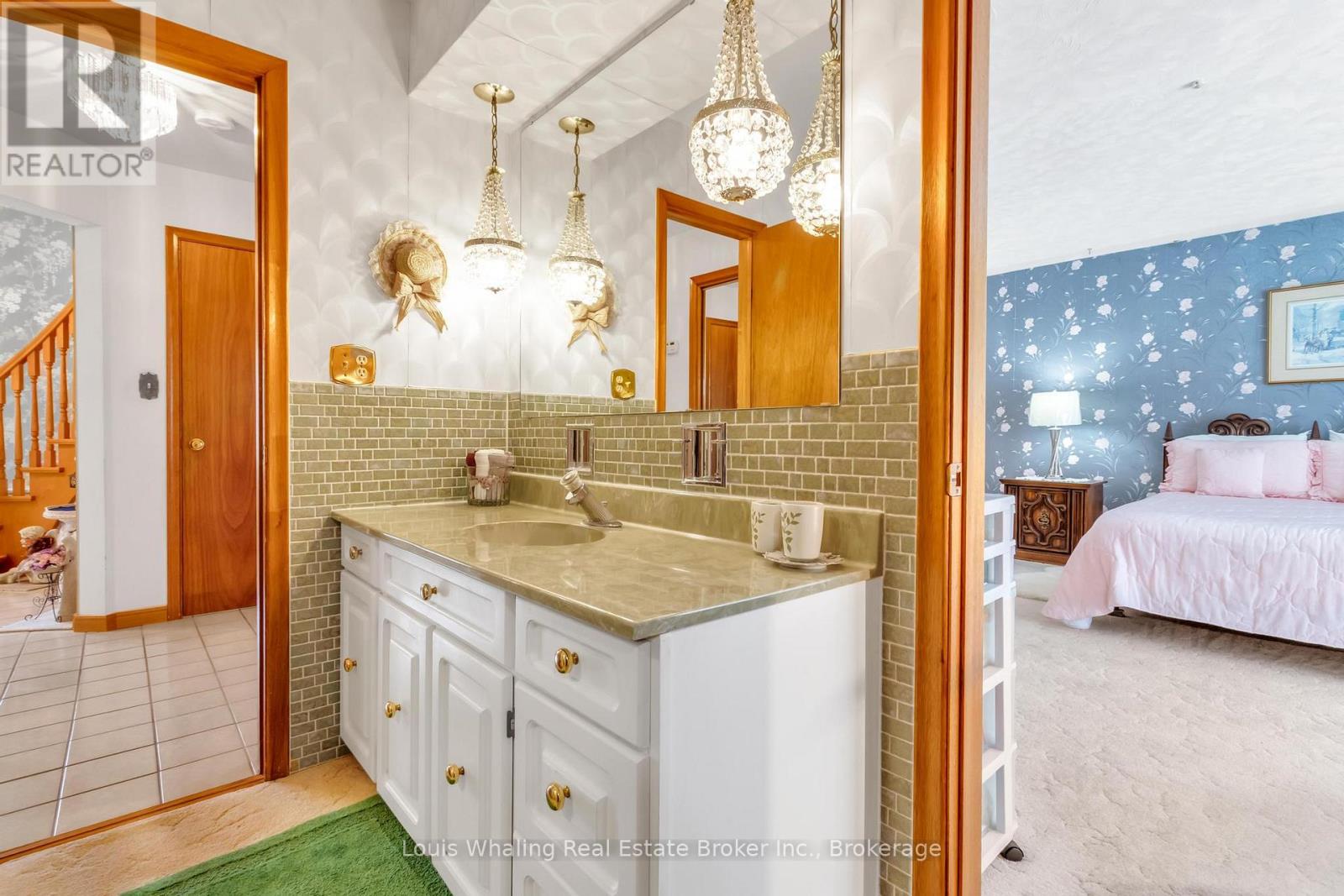 241 4th Avenue, Hanover, Ontario  N4N 2B6 - Photo 19 - X12931764