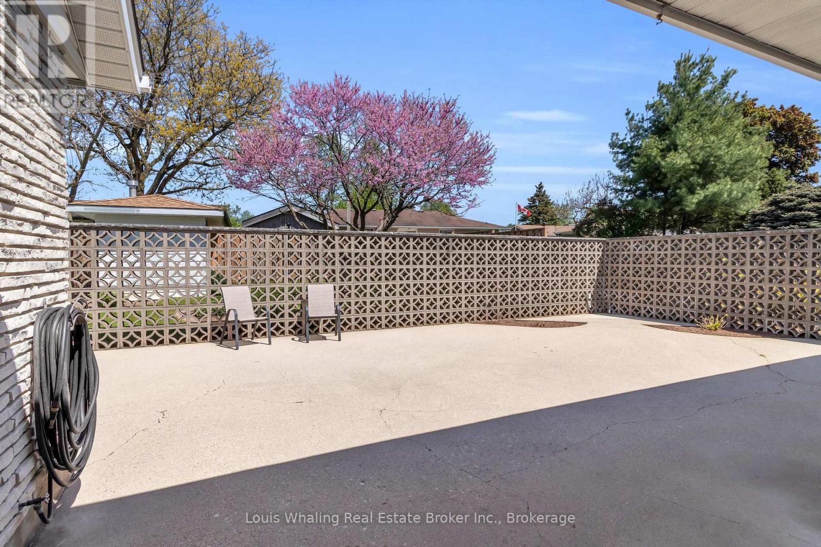 241 4th Avenue, Hanover, Ontario  N4N 2B6 - Photo 26 - X12931764