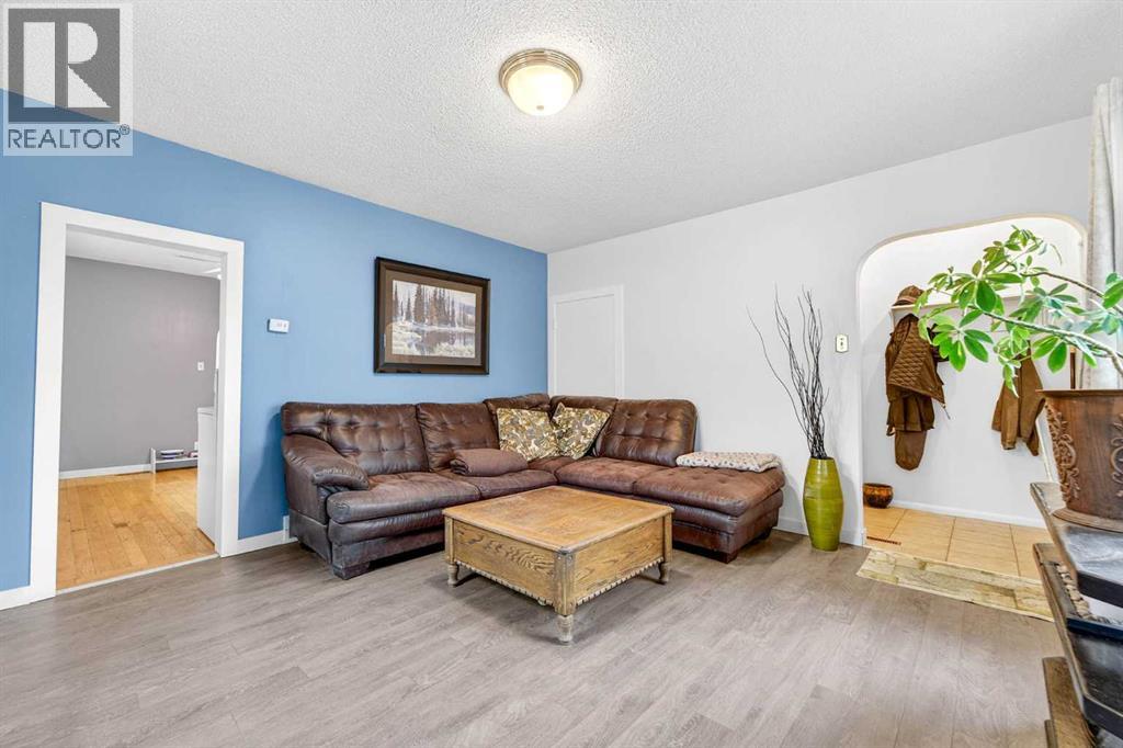 2014 13 Street N, Lethbridge, Alberta  T1H 2V5 - Photo 5 - A2290755