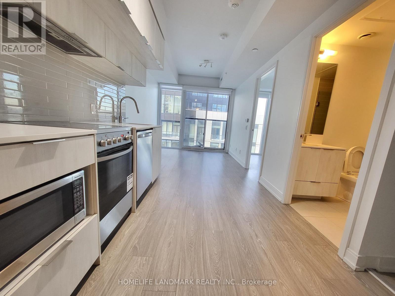 5615 - 181 Dundas Street E, Toronto, Ontario  M5A 0N5 - Photo 2 - C12931758