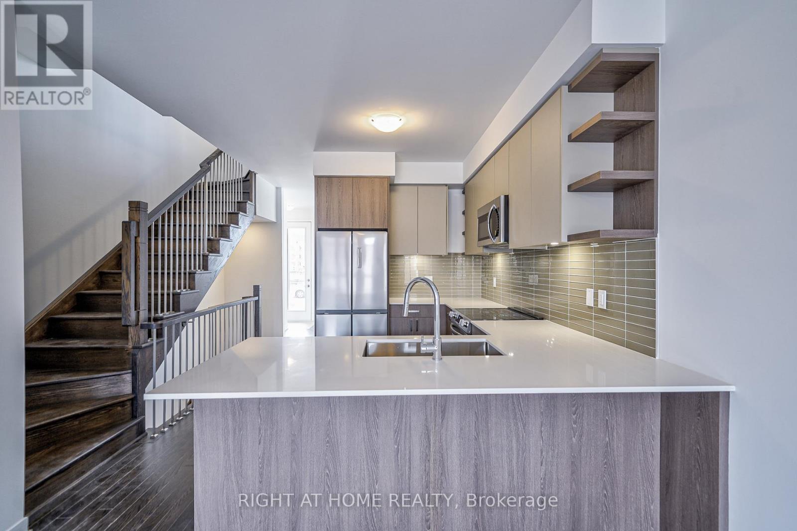 80 Green Gardens Boulevard, Toronto, Ontario  M6A 2M3 - Photo 6 - C12931780
