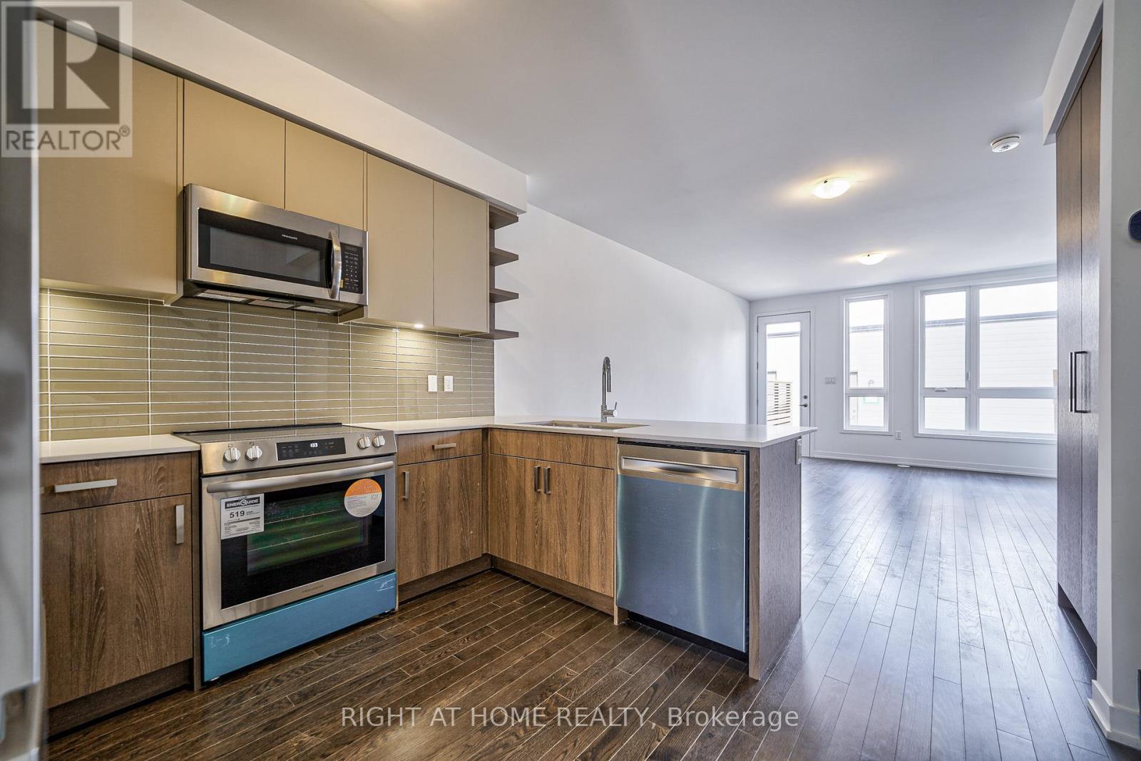 80 Green Gardens Boulevard, Toronto, Ontario  M6A 2M3 - Photo 7 - C12931780