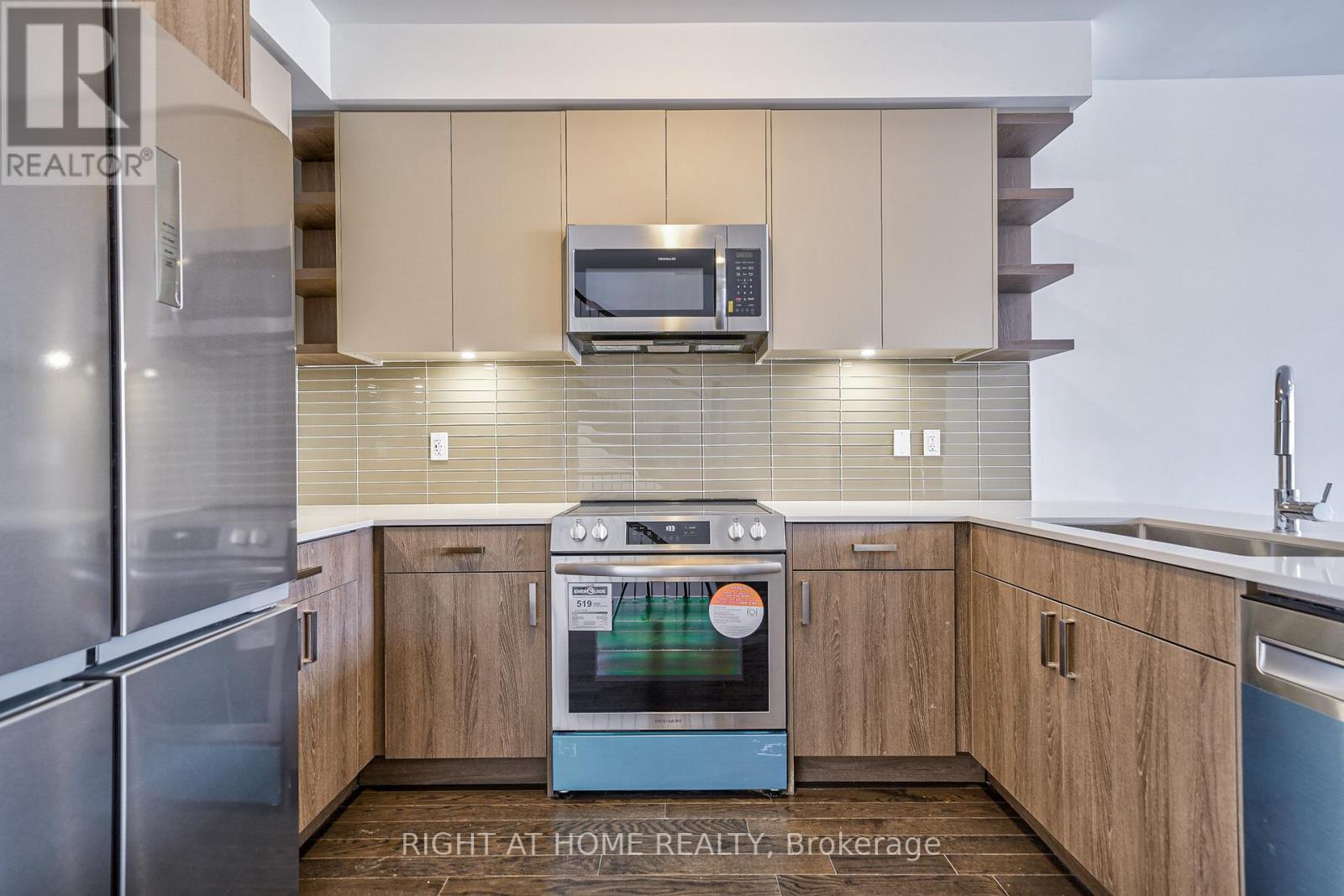 80 Green Gardens Boulevard, Toronto, Ontario  M6A 2M3 - Photo 8 - C12931780