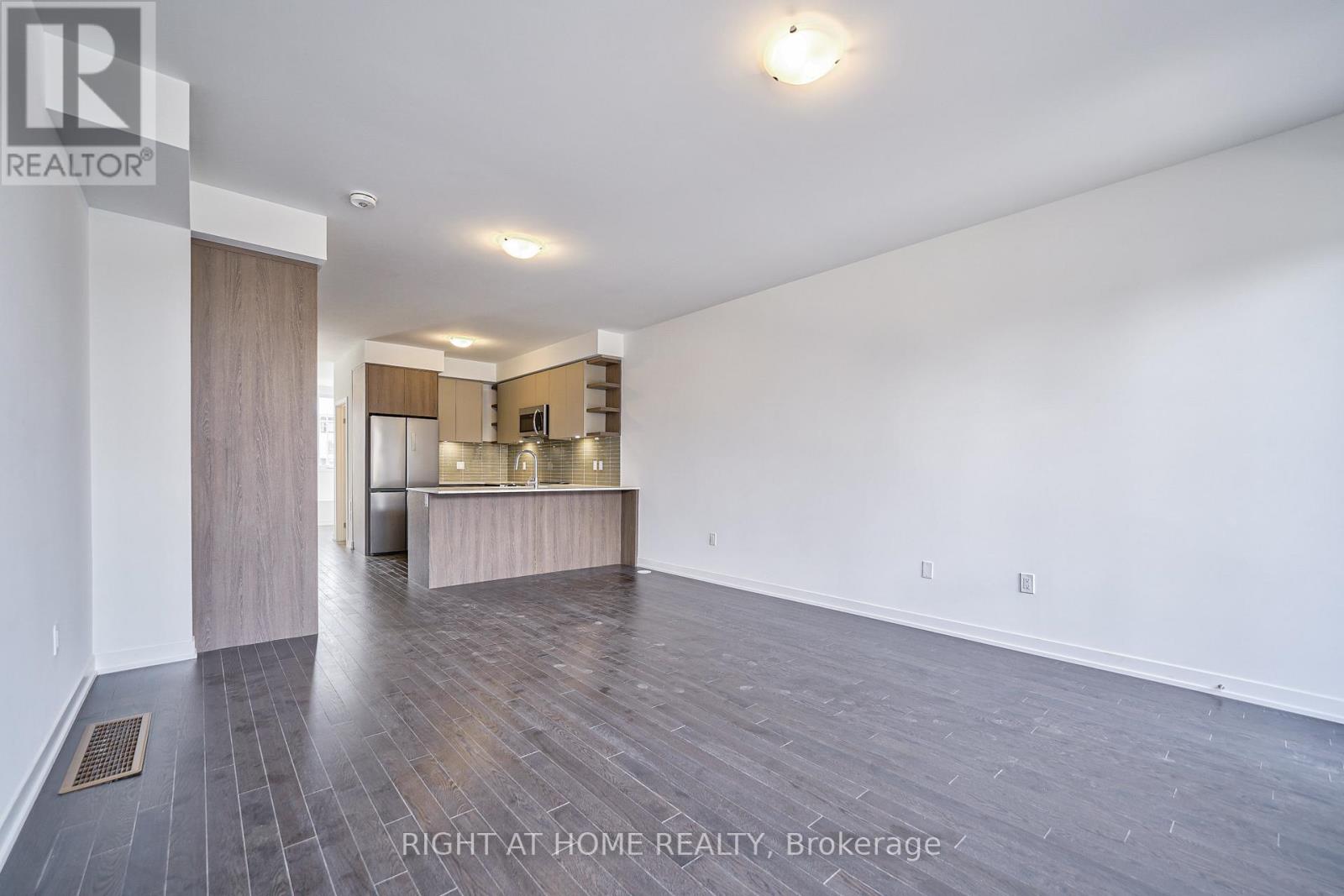 80 Green Gardens Boulevard, Toronto, Ontario  M6A 2M3 - Photo 11 - C12931786