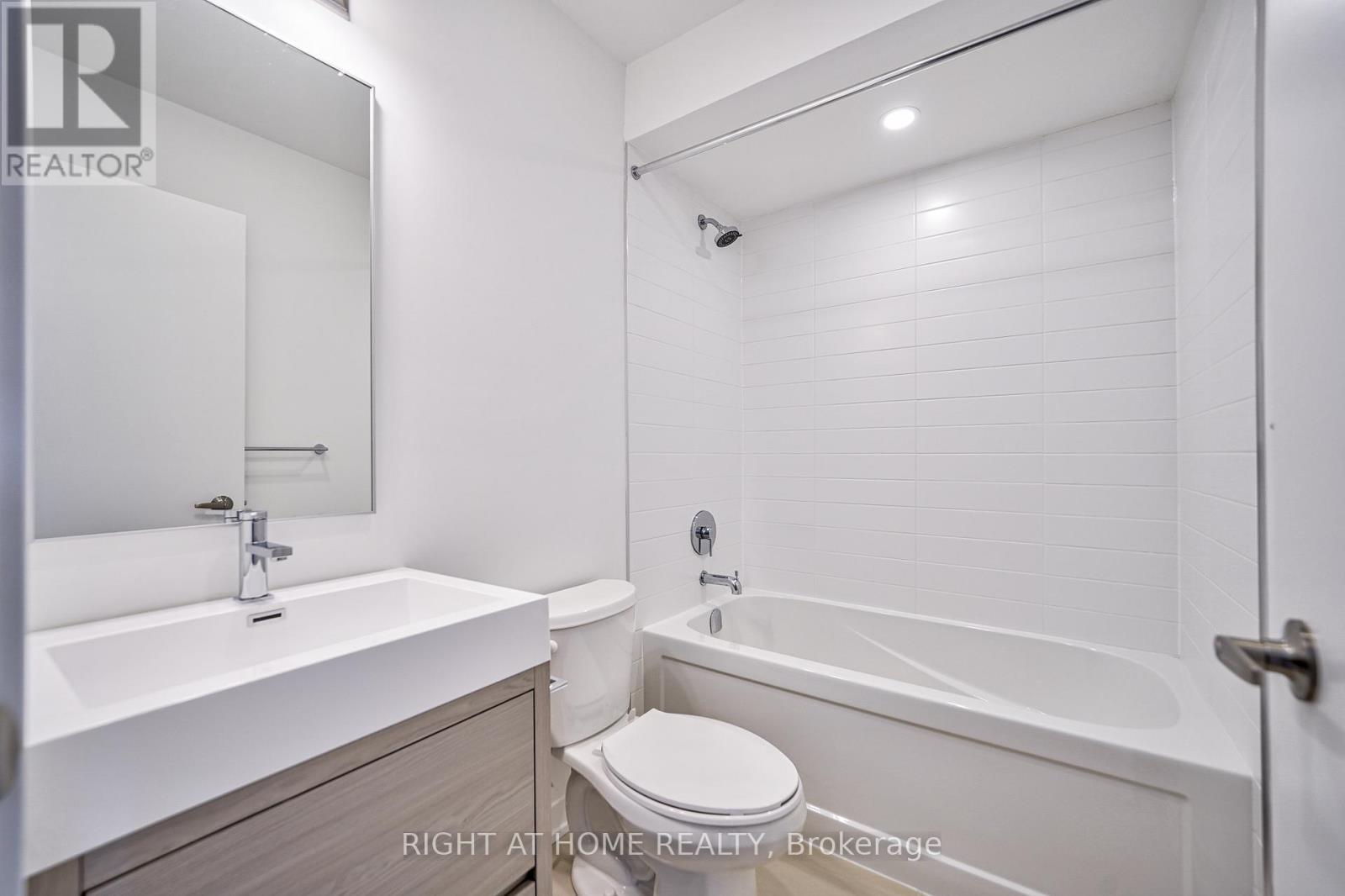 80 Green Gardens Boulevard, Toronto, Ontario  M6A 2M3 - Photo 16 - C12931786