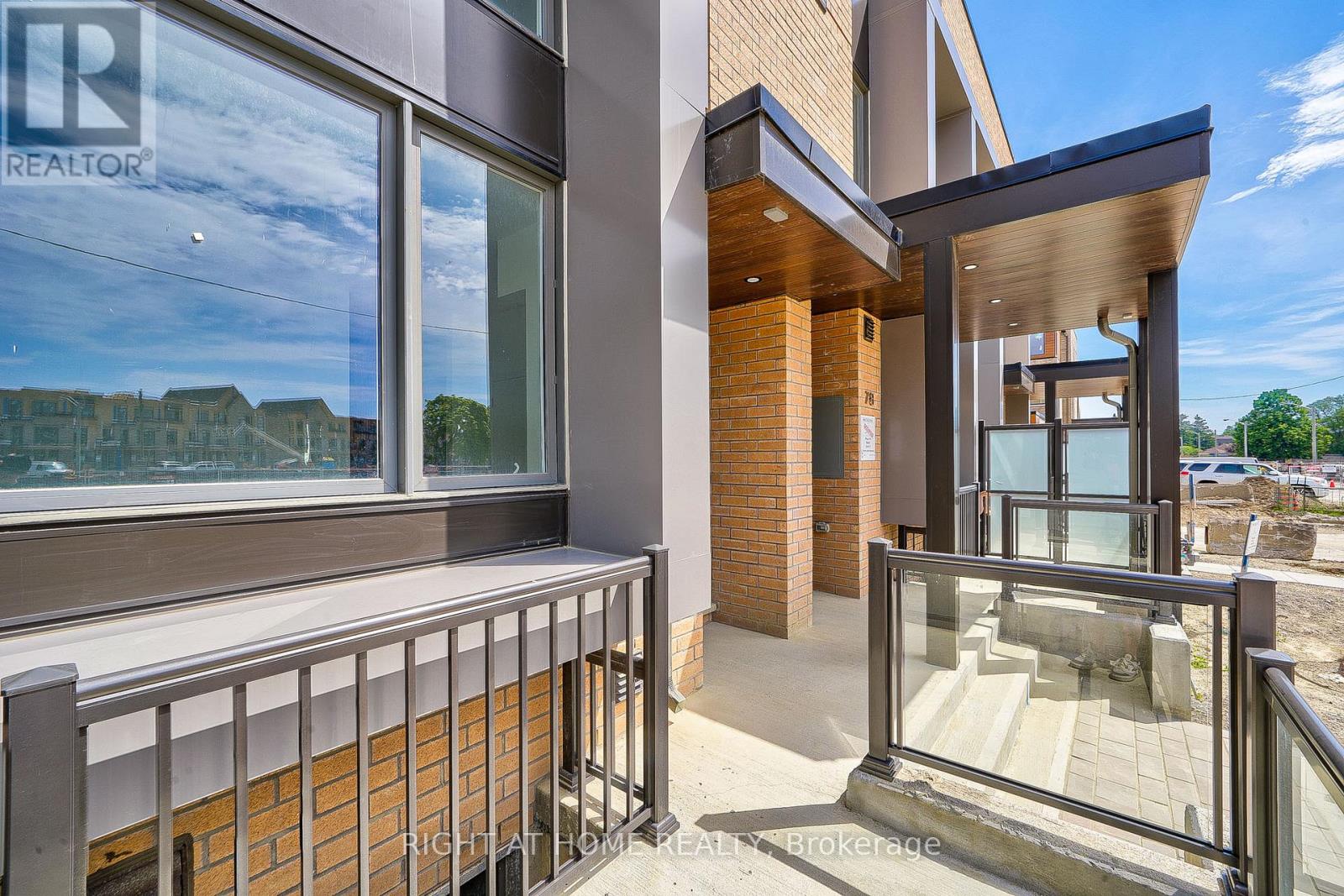 80 Green Gardens Boulevard, Toronto, Ontario  M6A 2M3 - Photo 2 - C12931786