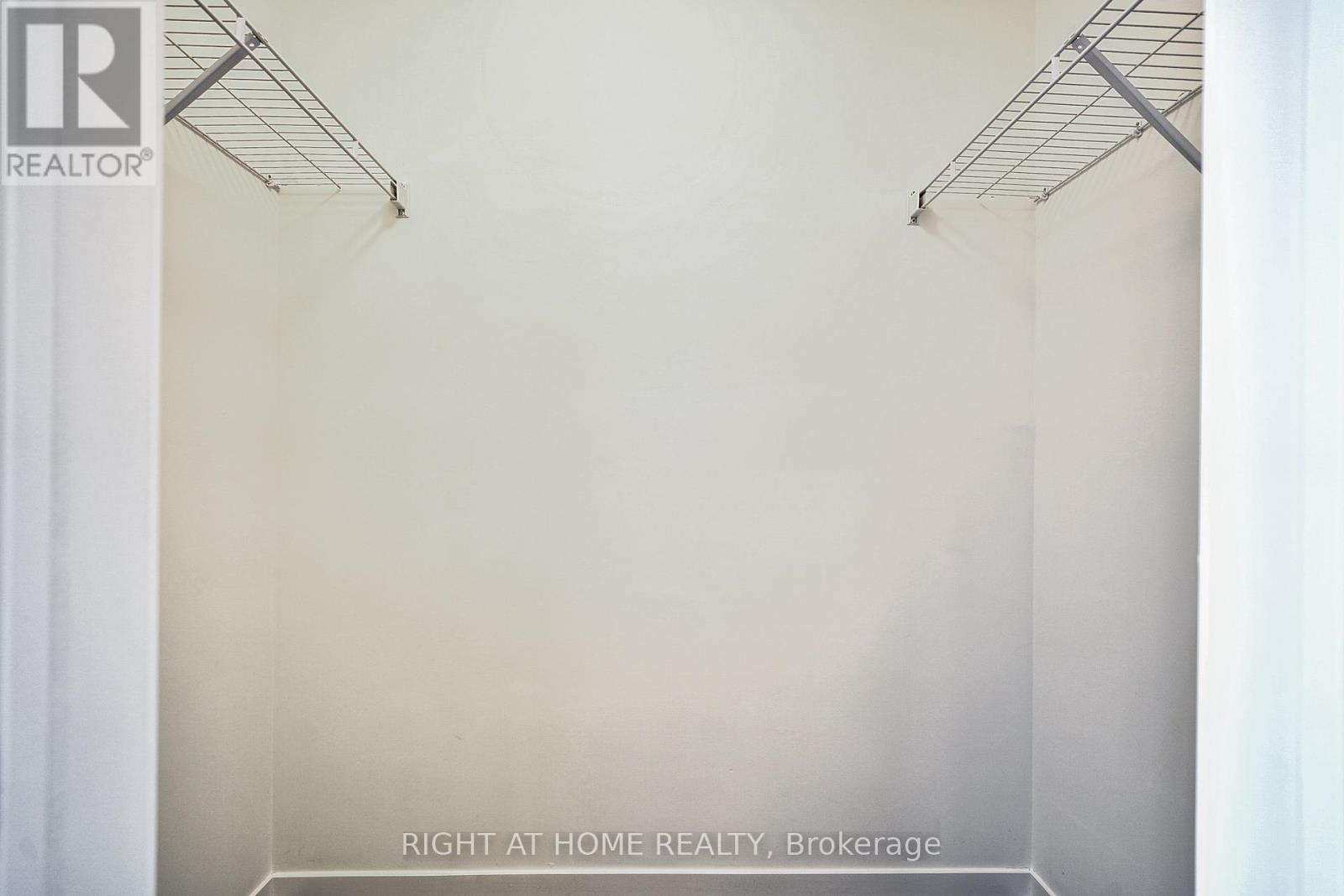 80 Green Gardens Boulevard, Toronto, Ontario  M6A 2M3 - Photo 22 - C12931786