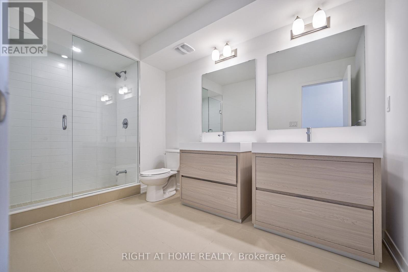 80 Green Gardens Boulevard, Toronto, Ontario  M6A 2M3 - Photo 23 - C12931786