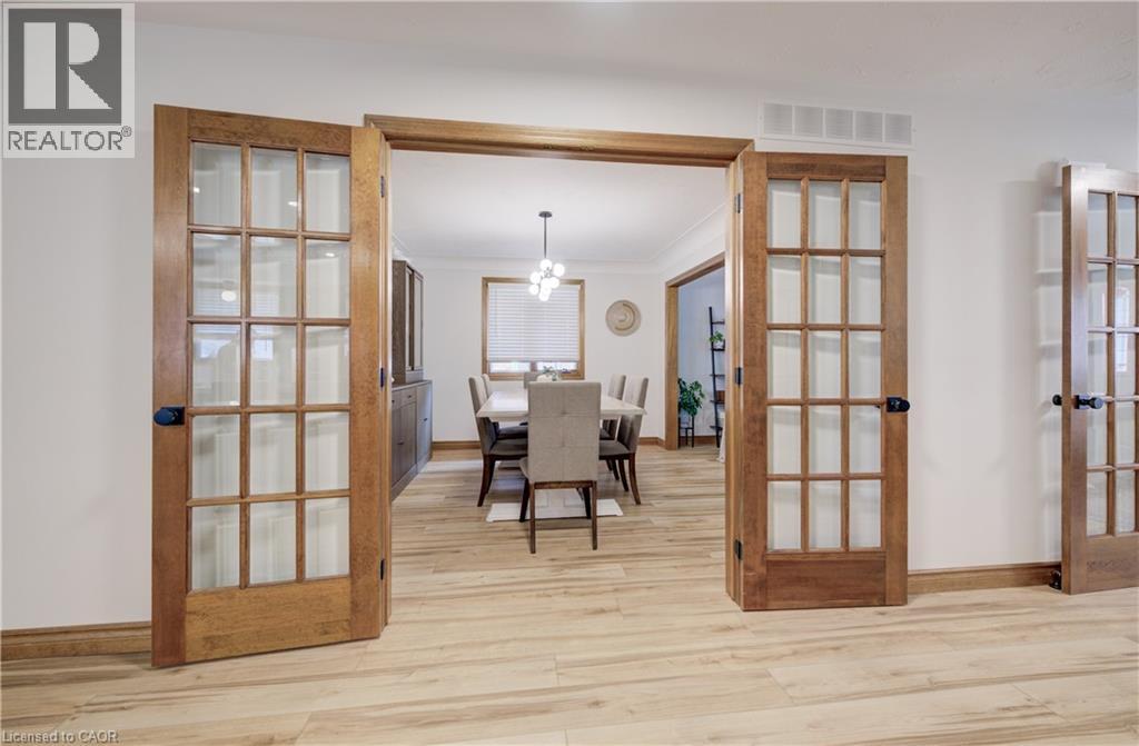 483 Dicenzo Drive, Hamilton, Ontario  L9B 2C4 - Photo 9 - 40815843