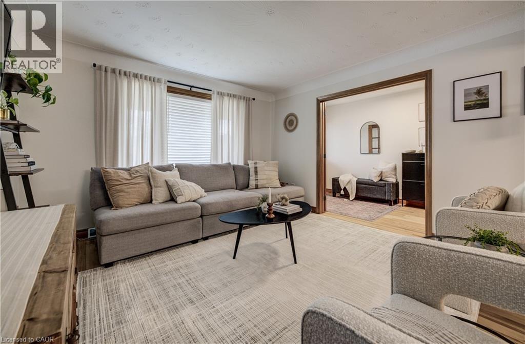 483 Dicenzo Drive, Hamilton, Ontario  L9B 2C4 - Photo 11 - 40815843