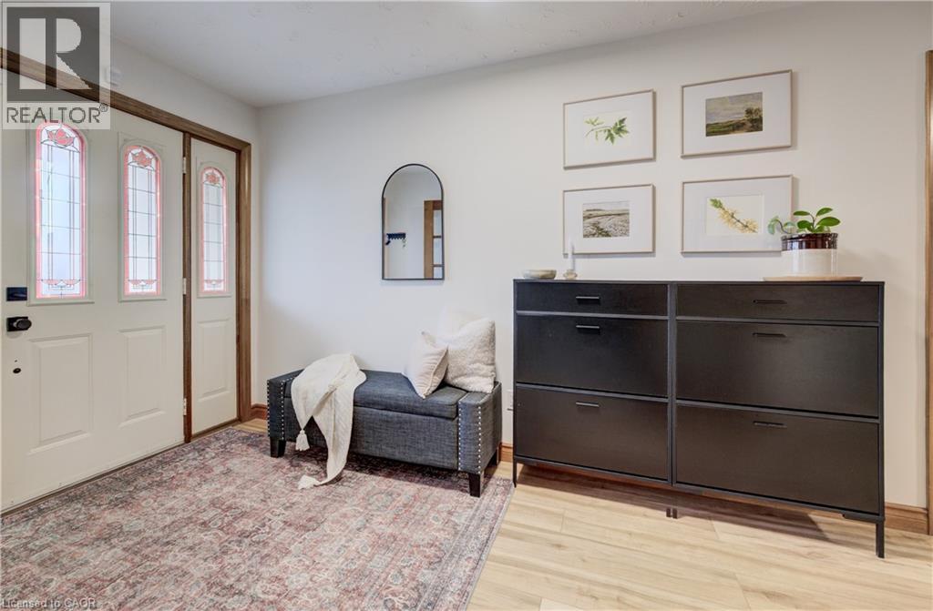 483 Dicenzo Drive, Hamilton, Ontario  L9B 2C4 - Photo 6 - 40815843