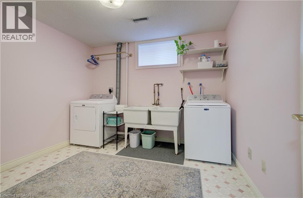 483 Dicenzo Drive, Hamilton, Ontario  L9B 2C4 - Photo 35 - 40815843