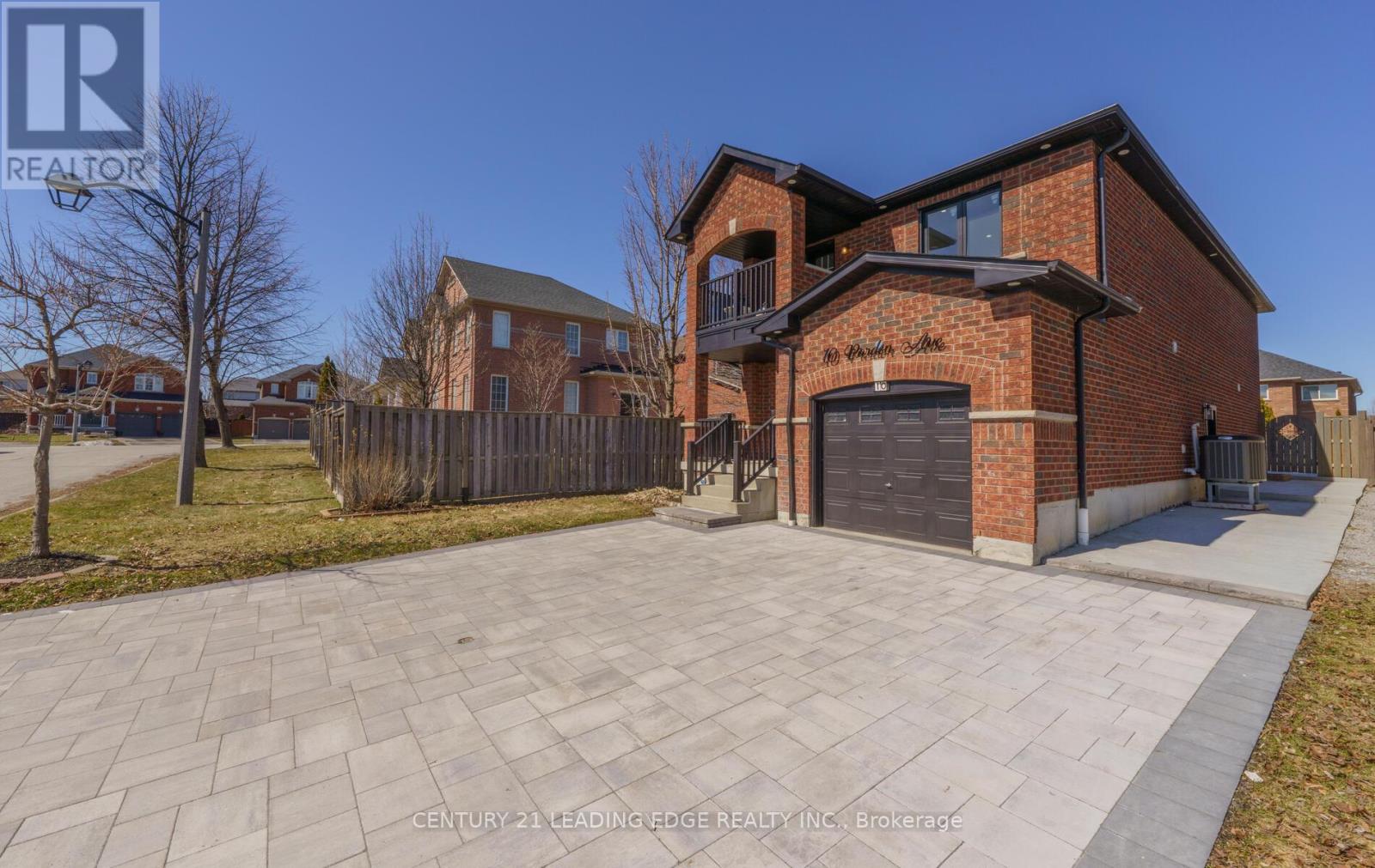 10 Pardon Avenue, Whitby, Ontario  L1P 1V1 - Photo 2 - E12931784