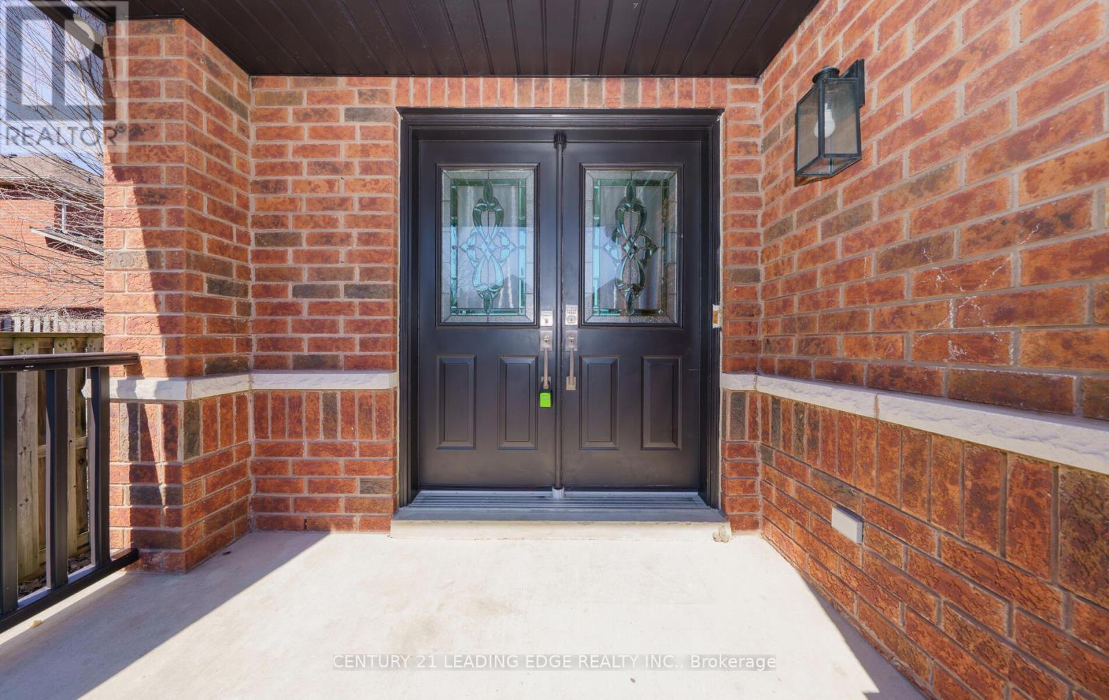 10 Pardon Avenue, Whitby, Ontario  L1P 1V1 - Photo 5 - E12931784